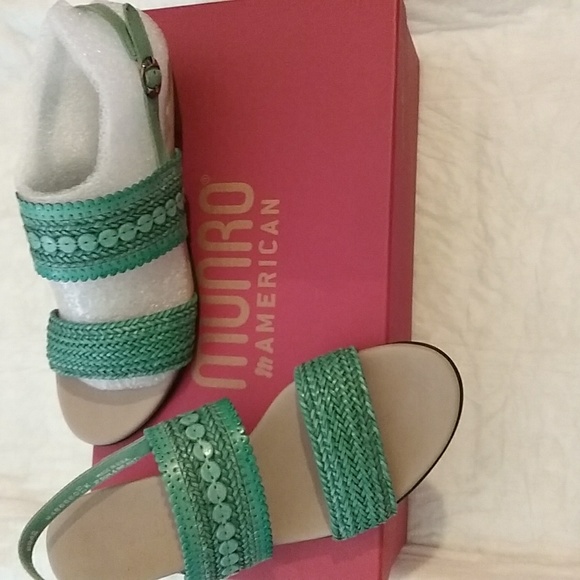 Munro American NIB Sandals, 7.5, turquoise - Picture 2 of 6